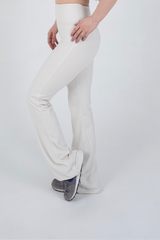 Aguila FitFlare Pant White