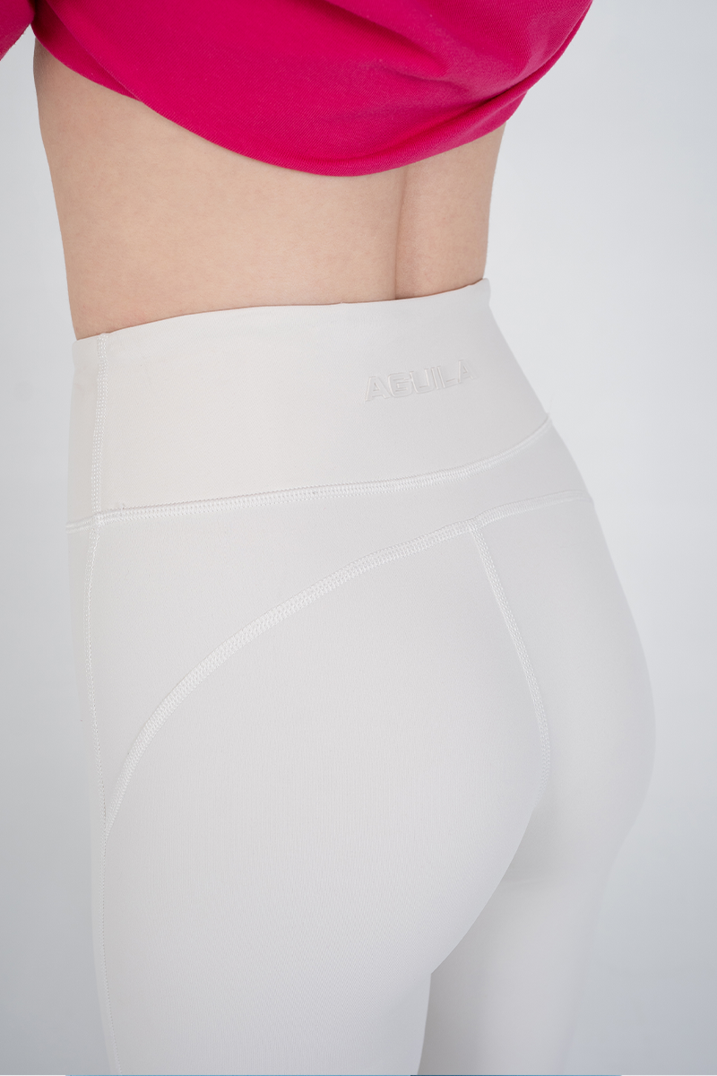 Aguila FitFlare Pant White