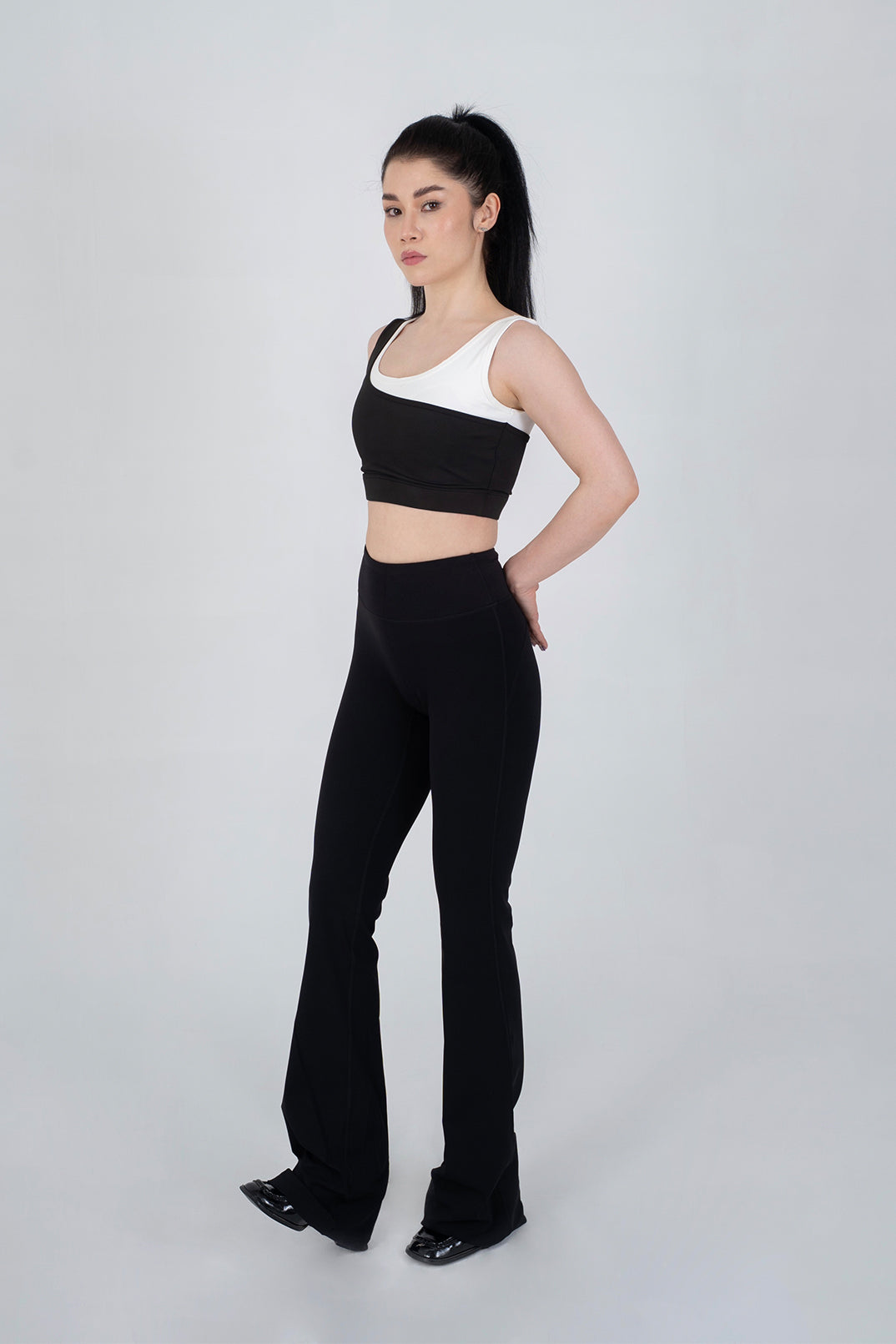 AGUILA Asymmetric Sports Bra Black
