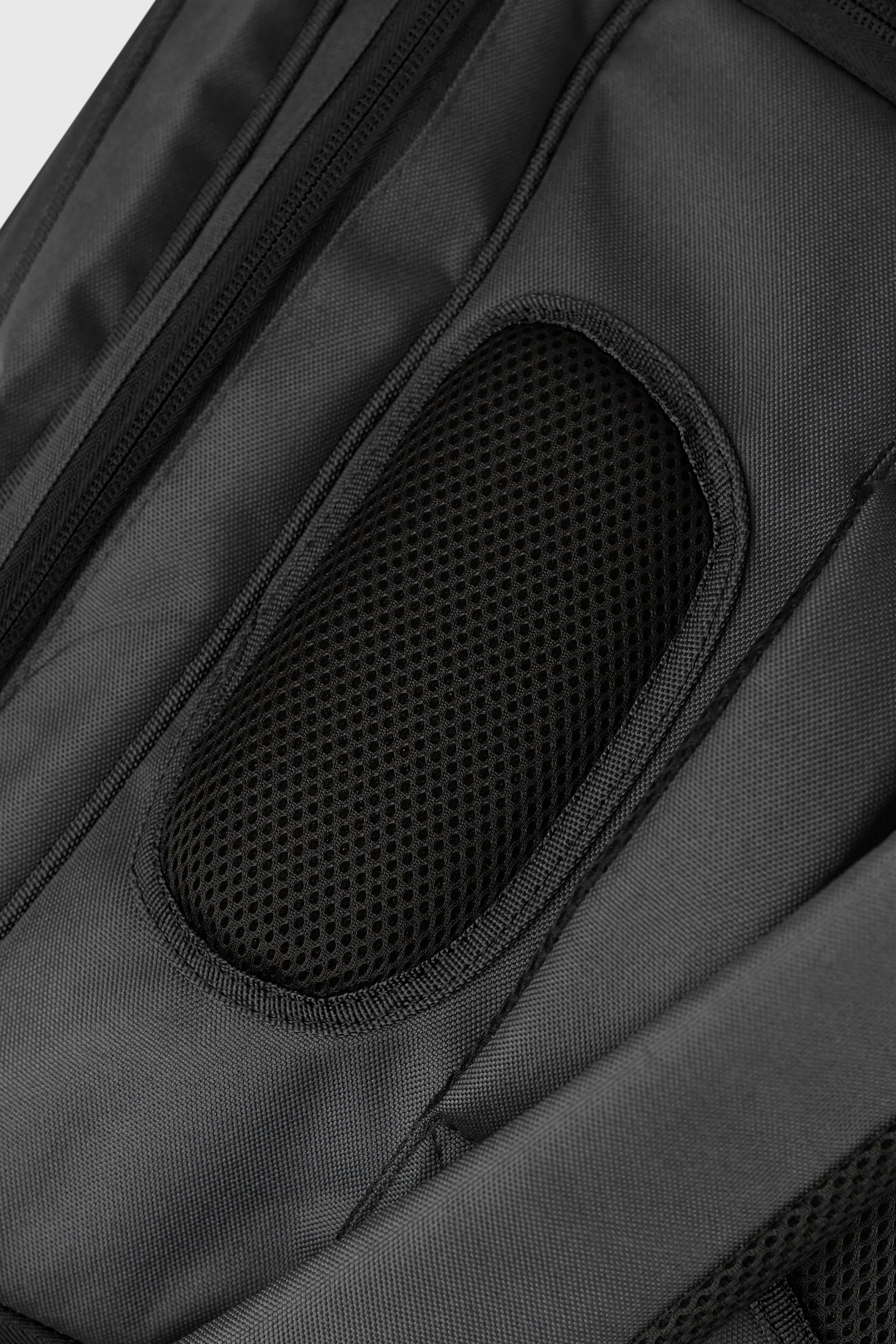 PRO-TOUR DUFFLE BAG DARK GREY