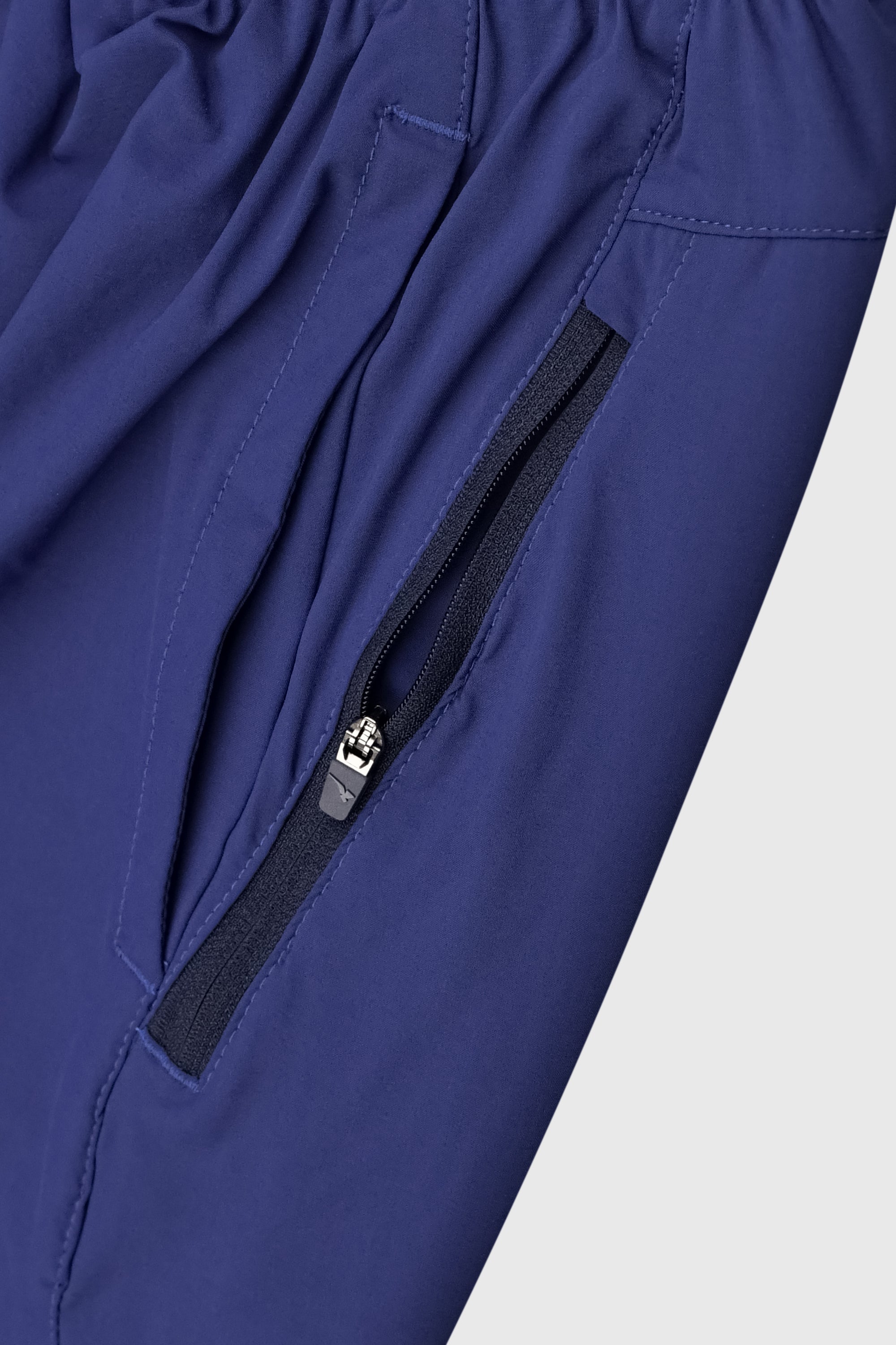 CASUAL SHORT TWO LIGHT