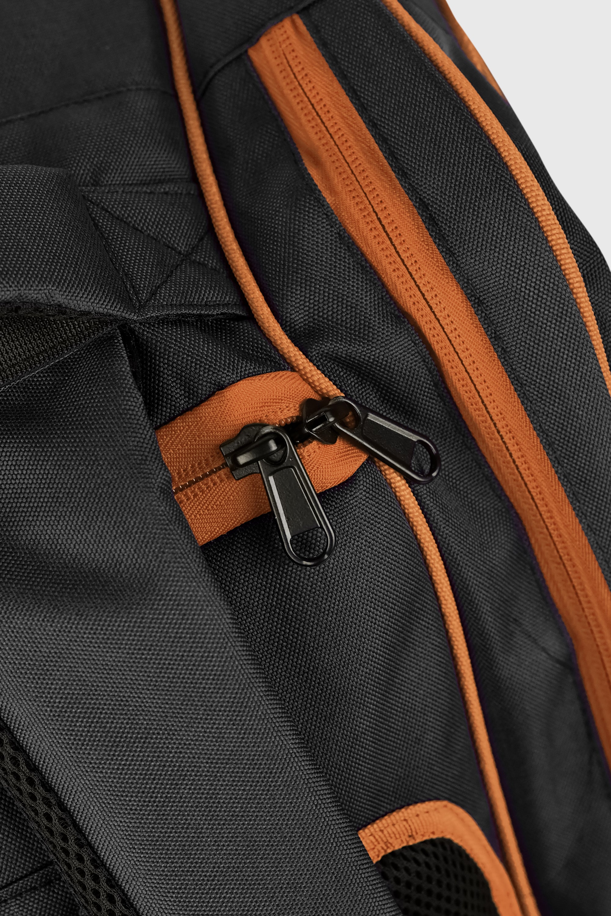 PRO-TOUR DUFFLE BAG ORANGE